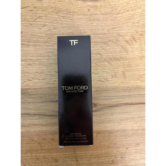 Tom Ford Foundation Shade Basque - Picture 4 of 7